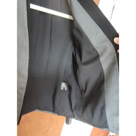 T Tahari size 4 gray and black collarless blazer jacket - Picture 7 of 8